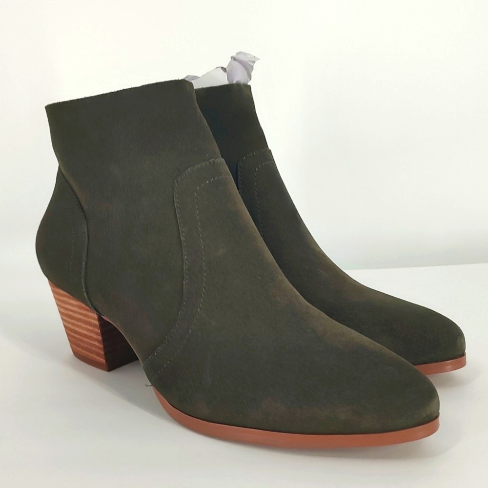 Violet & Red Olive Cupid Bootie Size 8 M